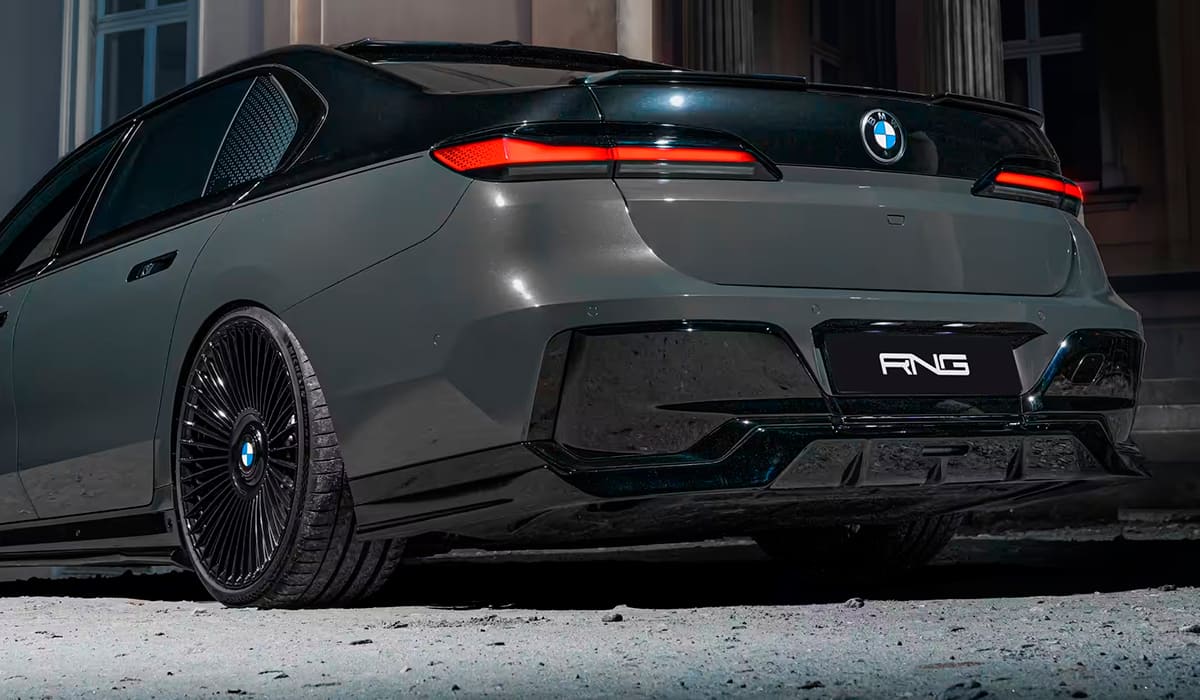 Обвес Renegade BMW 7 G70 2026 2025 2024 2023