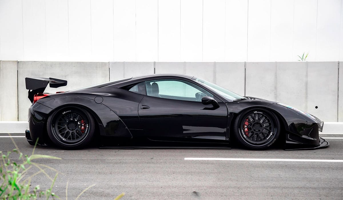 Обвес Liberty Walk Ferrari 458
