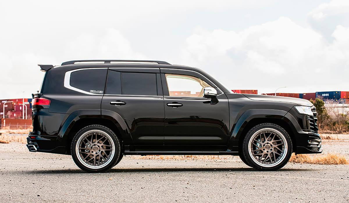 Обвес Double Eight Toyota Land Cruiser 300 2025 2024 2023 2022 2021