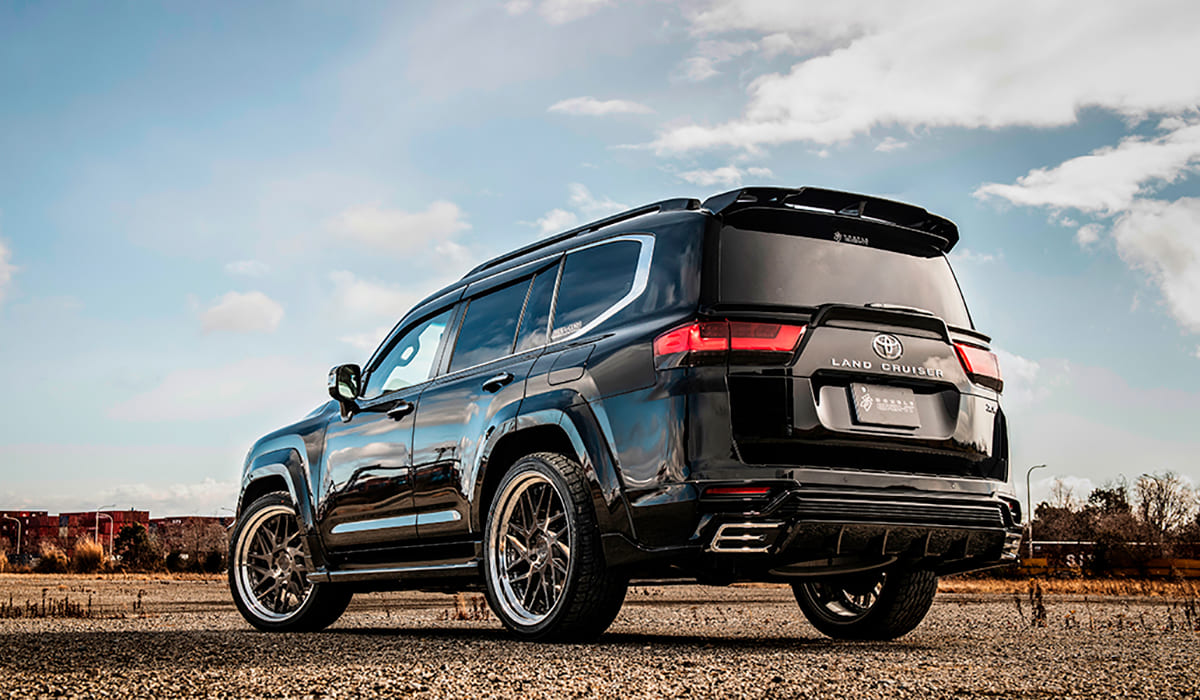 Обвес Double Eight Toyota Land Cruiser 300 2025 2024 2023 2022 2021