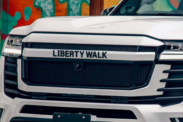 тюнинг обвес Liberty Walk Toyota Land Cruiser 300 2025 2024 2023 2022 2021