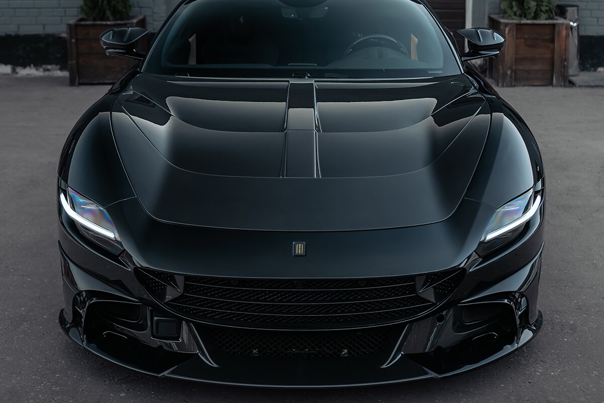 Установленный обвес Mansory Ferrari Roma