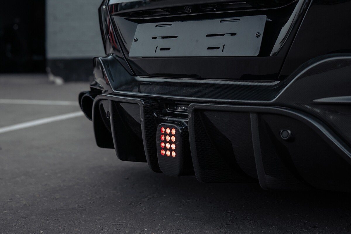 Установленный обвес Mansory Ferrari Roma