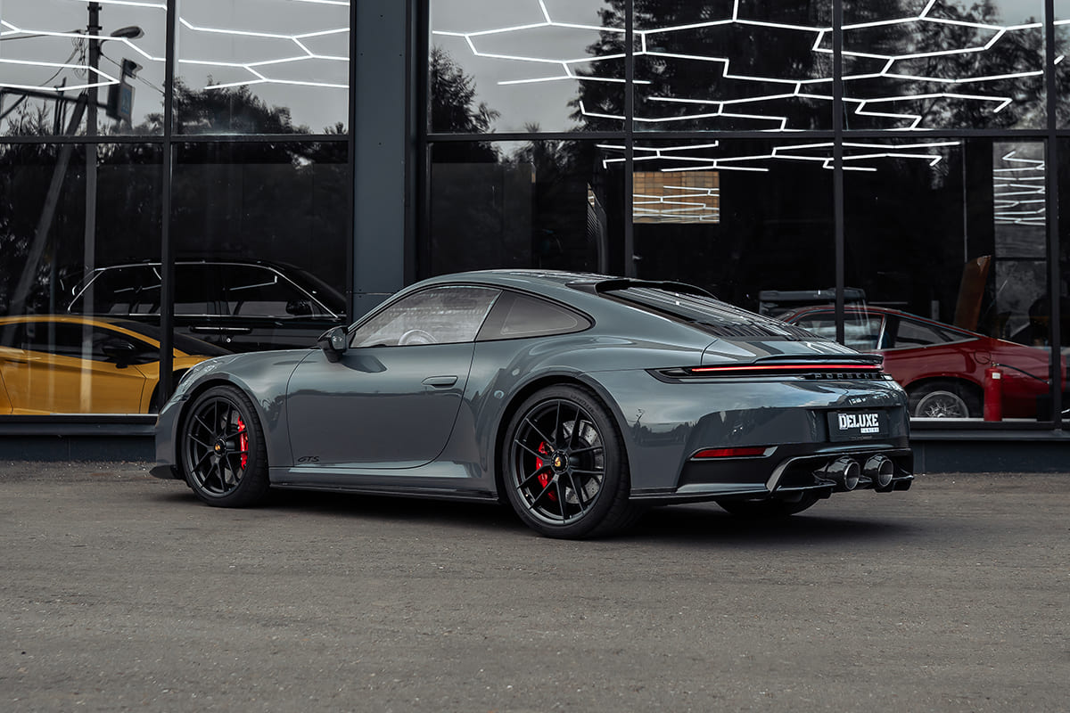 Установленный обвес Techart на Porsche 911 GTS 992.2