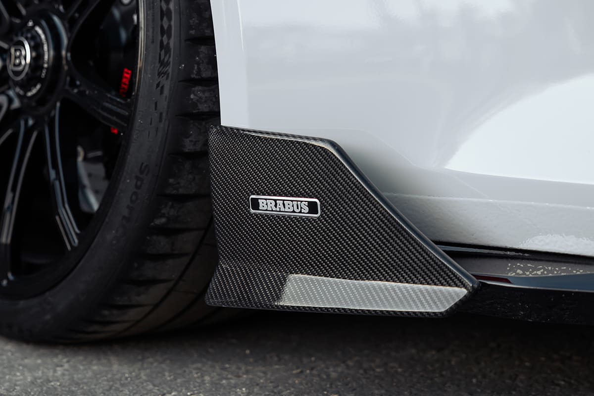 Установленный обвес BRABUS на Porsche 911 992 Turbo S