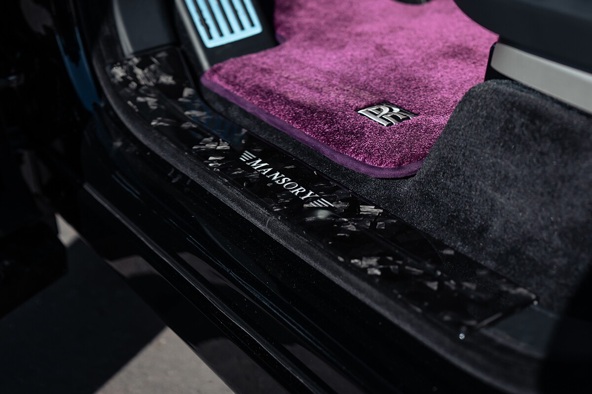 Установленный обвес Mansory Softkit Rolls-Royce Cullinan