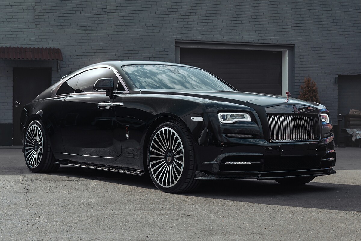 Установленный обвес Mansory Widebody Rolls-Royce Wraith