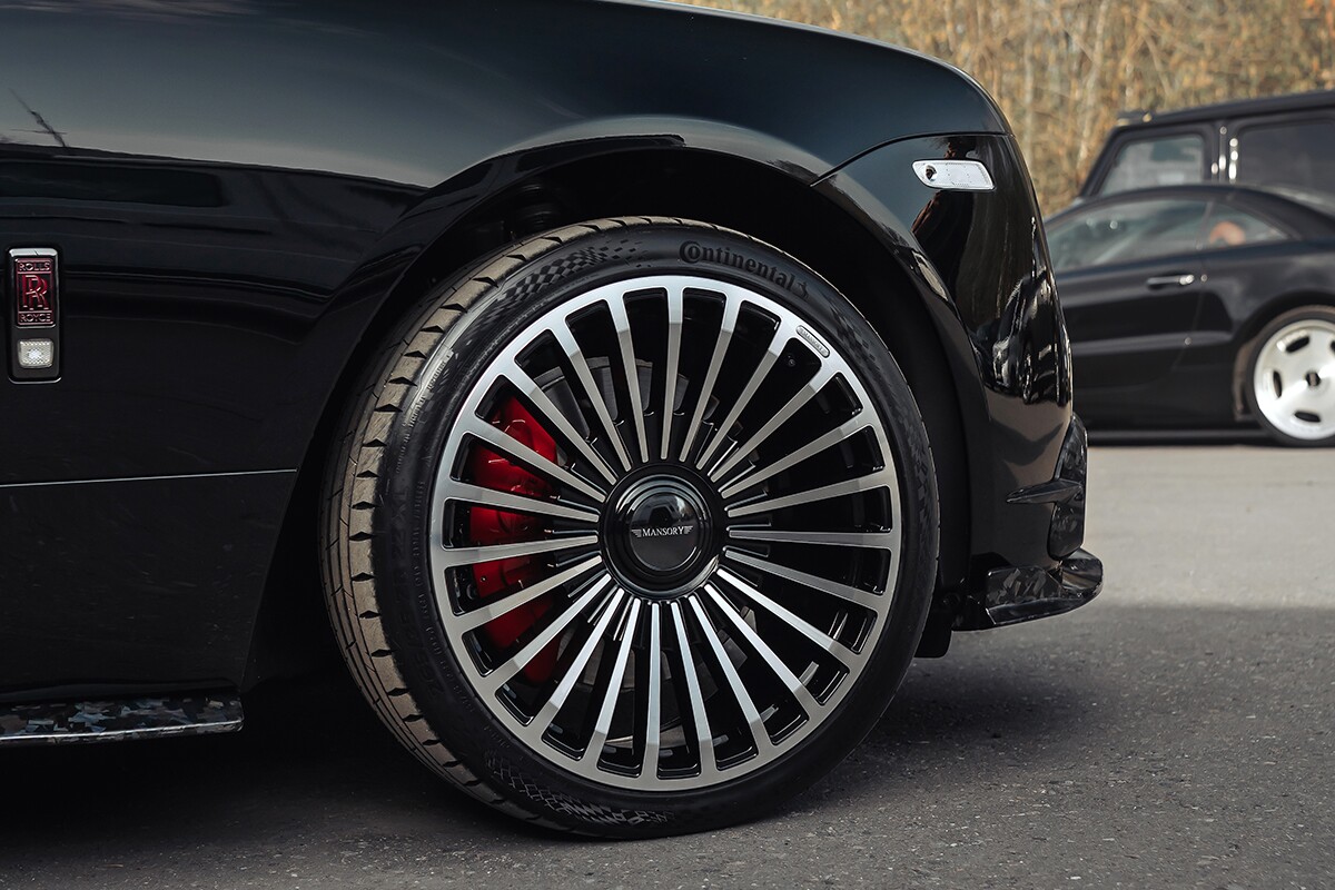 Установленный обвес Mansory Widebody Rolls-Royce Wraith